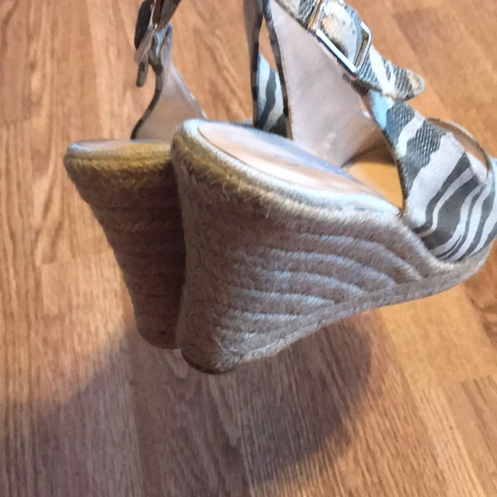 A5- Chicos- Zebra print wedge sandal shoe - size 9 shoe